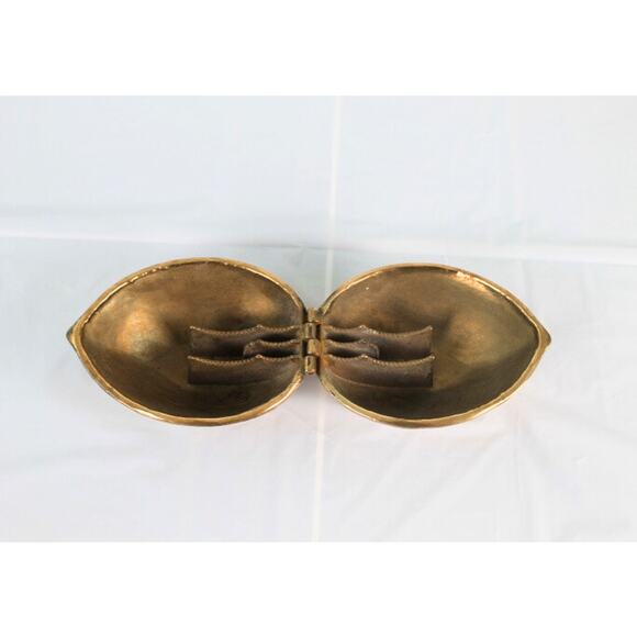 Vintage MCM Brass Walnut Paperweight Hinged Trinket Dish Cottage Granny Core - Picture 4 of 6